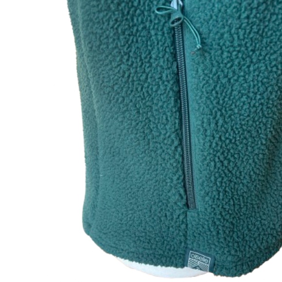Oiselle Forest Green Fleece Vest Size Small NWOT - Picture 4 of 7